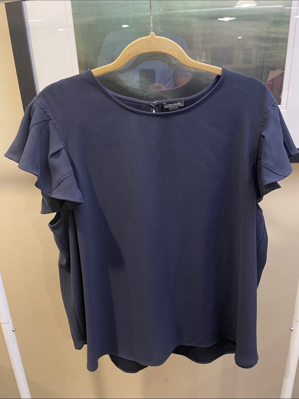Ann Taylor. XXL. Ruffle Sleeve Women's Top - Navy